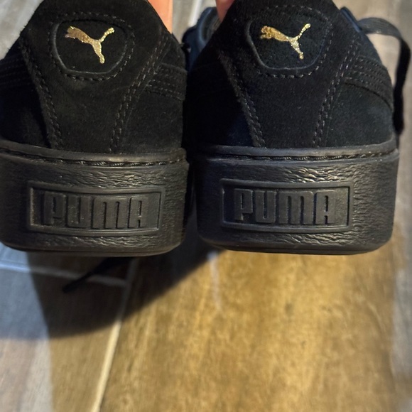 Puma Black and Gold Athletic Shoes NWOT - Picture 7 of 7